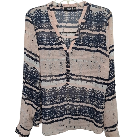 a.n.a Women's blouse Long Sleeves V Neck Size XL Blue and Pink. - Picture 1 of 8